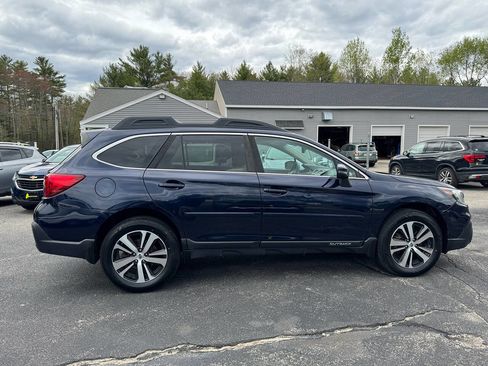 Used 2018 Subaru Outback 3.6R Limited AWD/4WD image 10