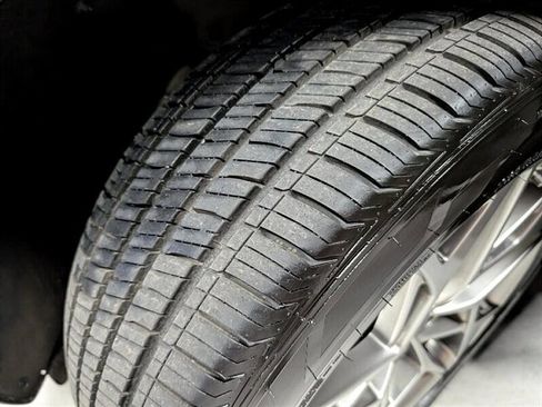 Used 2025 Genesis GV70 2.5T image 16