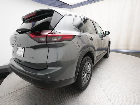 Used 2024 Nissan Rogue S AWD/4WD image 13