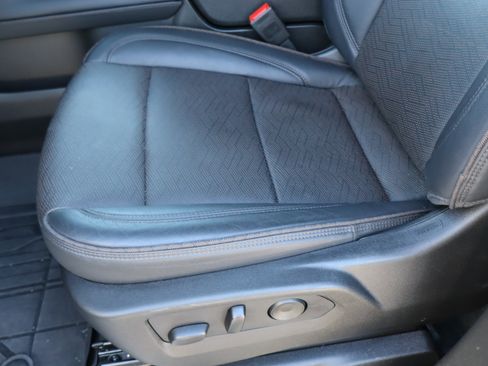 Certified 2024 Chevrolet Tahoe High Country w/ Advanced Technology Package image 20