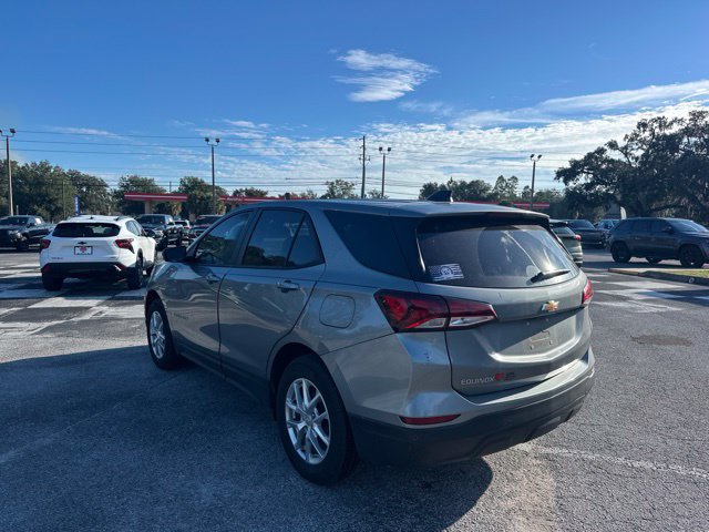 Used 2024 Chevrolet Equinox LS w/ LS Convenience Package FWD image 3