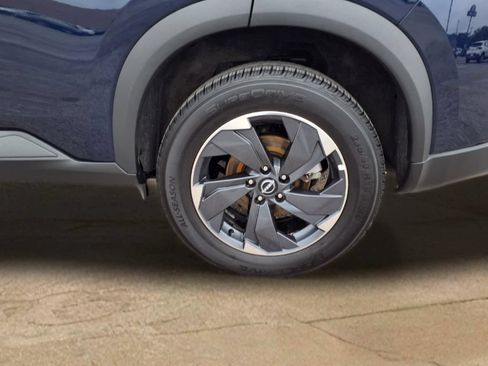 Used 2025 Nissan Rogue SV FWD image 25