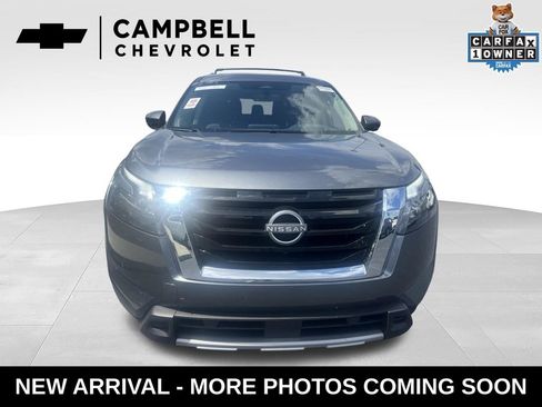 Used 2025 Nissan Pathfinder Platinum AWD/4WD image 8