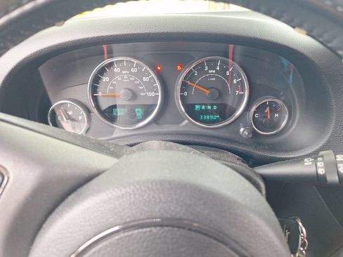 Used 2017 Jeep Wrangler Sport AWD/4WD image 10