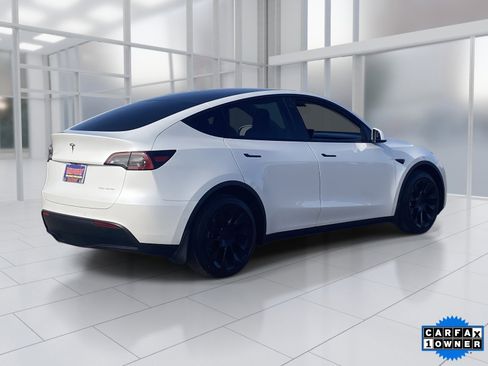 Used 2021 Tesla Model Y Long Range image 6