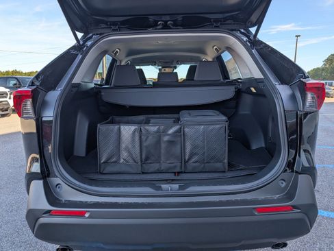 New 2025 Toyota RAV4 XLE image 31