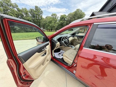 Used 2016 Nissan Rogue SL w/ SL Premium Package AWD/4WD image 7