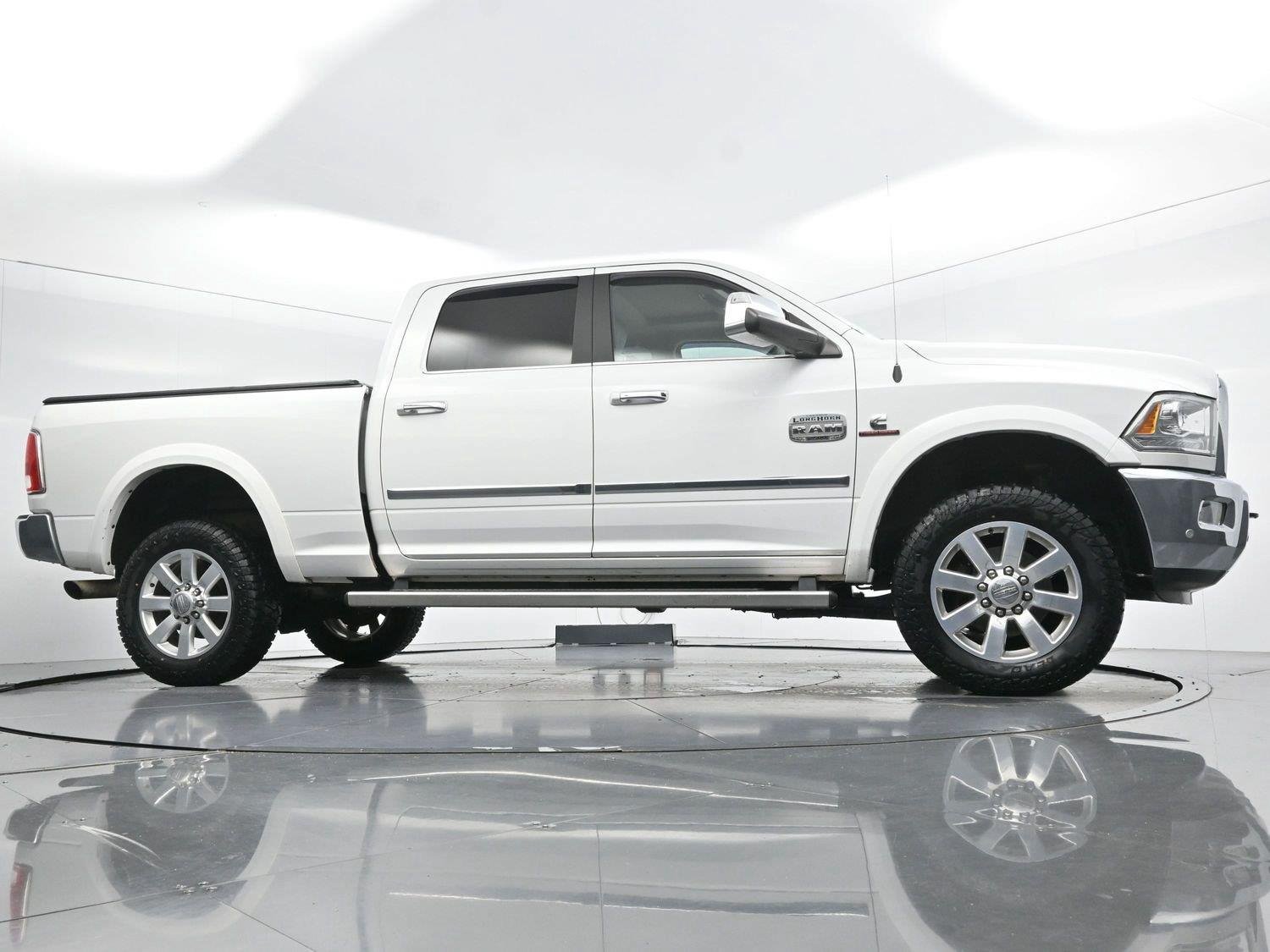 Used 2018 RAM 2500 Longhorn w/ Convenience Group AWD/4WD image 46