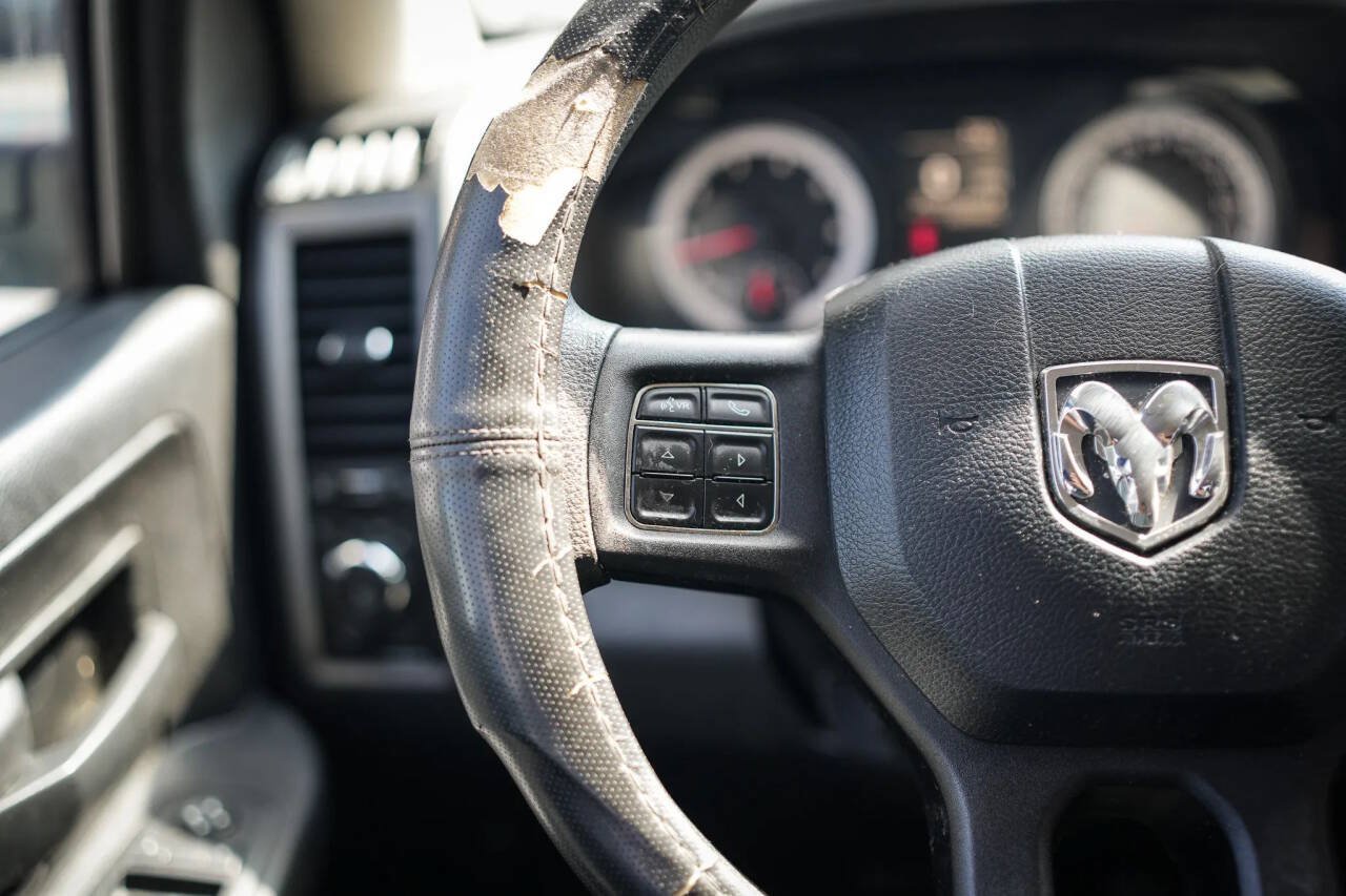 Used 2014 RAM 1500 Express RWD image 31