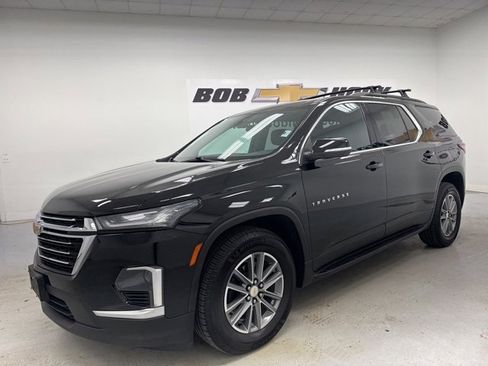 Used 2022 Chevrolet Traverse LT w/ LPO, 'HIT The Road' Package image 1