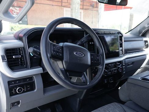 Used 2023 Ford F250 XLT w/ XLT Premium Package AWD/4WD image 19