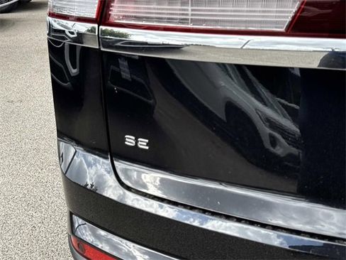 New 2026 Volkswagen Atlas Cross Sport SE image 5