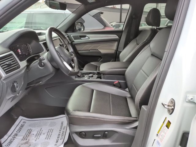 Used 2023 Volkswagen Atlas Cross Sport SE w/ Black Wheel Package AWD/4WD image 8