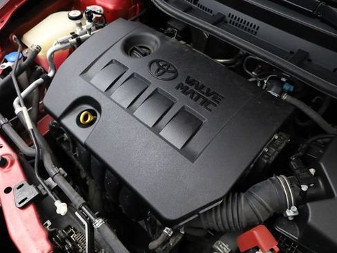 Used 2018 Toyota Corolla iM image 8