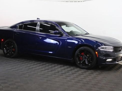 Used 2016 Dodge Charger R/T w/ Driver Confidence Group RWD image 3