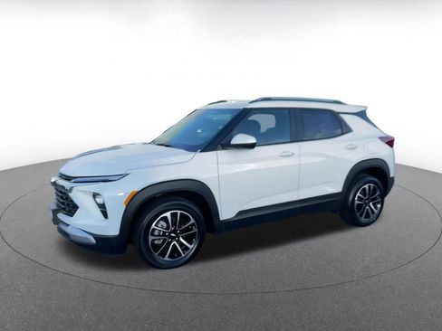 Used 2025 Chevrolet TrailBlazer LT image 8