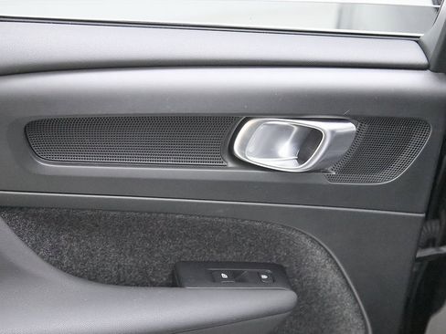 Certified 2024 Volvo XC40 B5 Plus w/ Protection Package Premier image 21