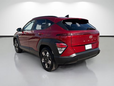 Used 2025 Hyundai Kona SEL FWD image 5