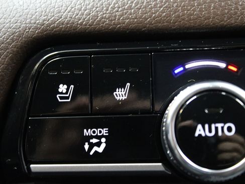 Used 2023 Honda Pilot Elite image 41