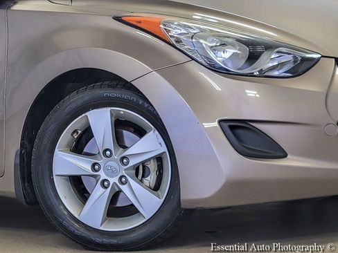 Used 2013 Hyundai Elantra GLS FWD image 3