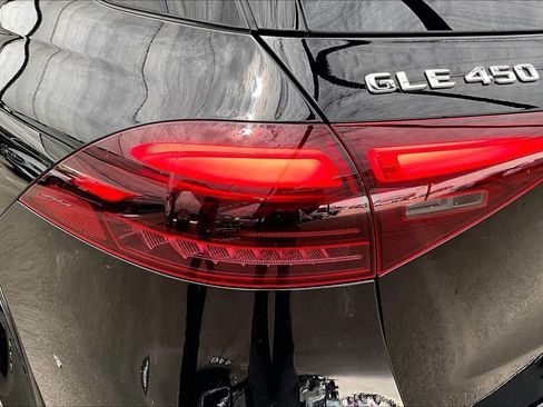Certified 2026 Mercedes-Benz GLE 450 4MATIC image 29