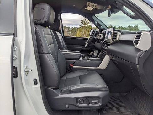 Used 2025 Toyota Tundra Limited image 46