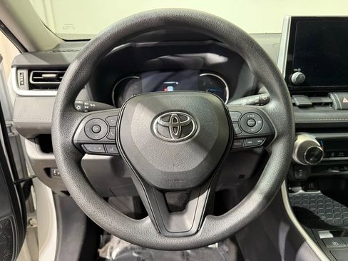 Certified 2025 Toyota RAV4 LE image 21