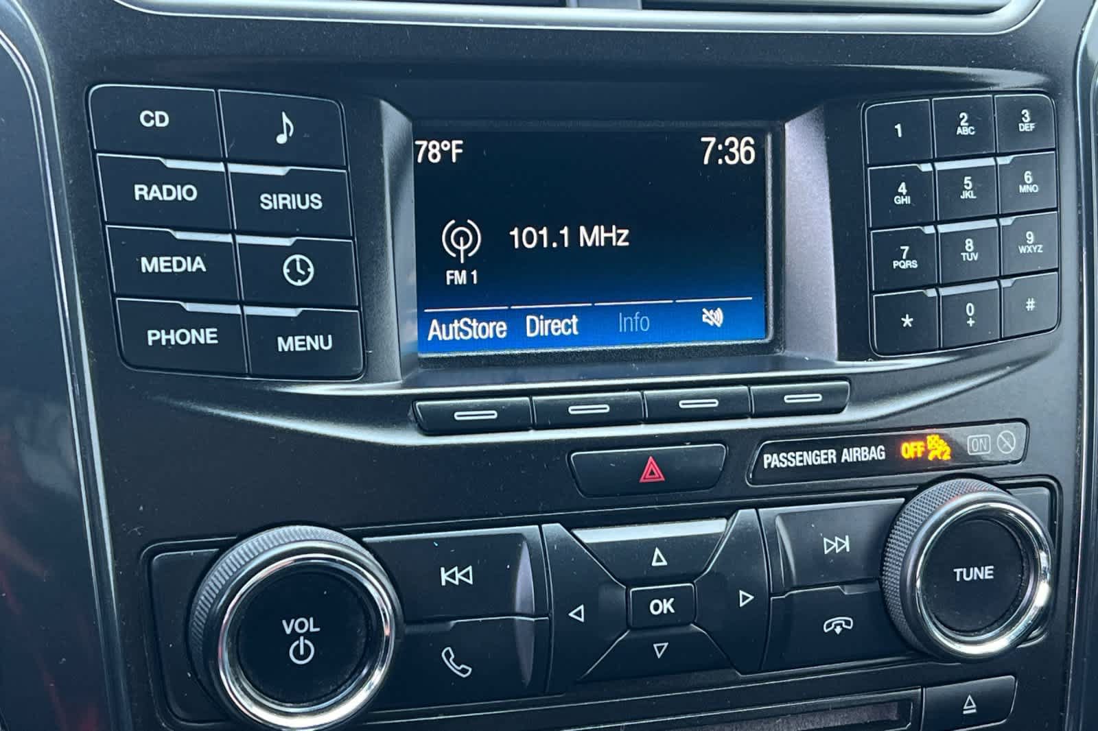 Used 2017 Ford Explorer XLT FWD image 21