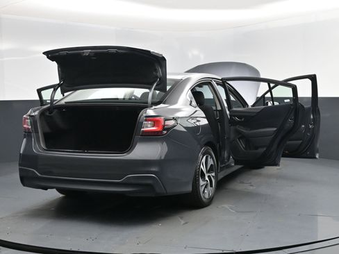 Used 2021 Subaru Legacy Premium image 19