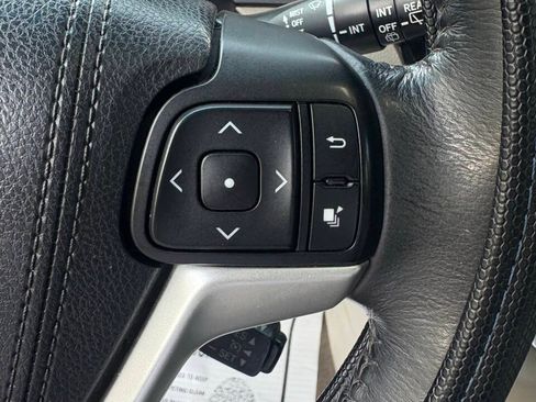 Used 2016 Toyota Sienna XLE FWD image 20