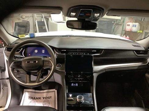 Certified 2023 Jeep Grand Cherokee Limited AWD/4WD image 20