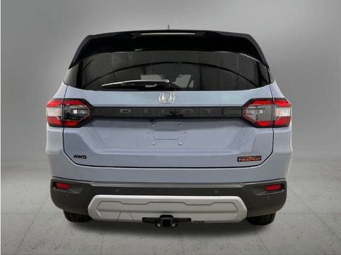 New 2025 Honda Pilot TrailSport image 4