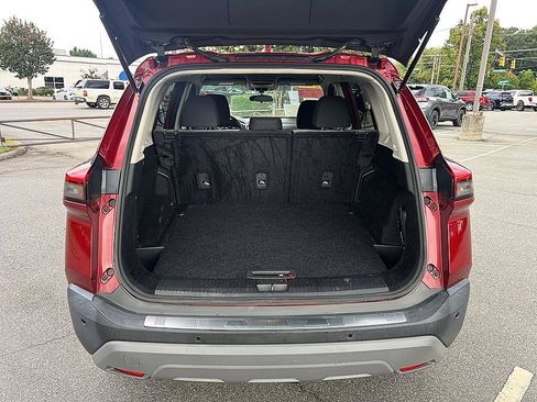 Certified 2022 Nissan Rogue SV FWD image 15
