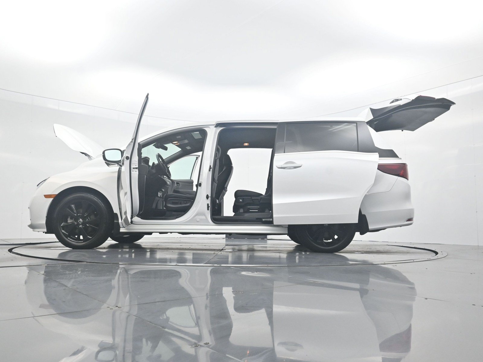 Used 2024 Honda Odyssey Sport image 38
