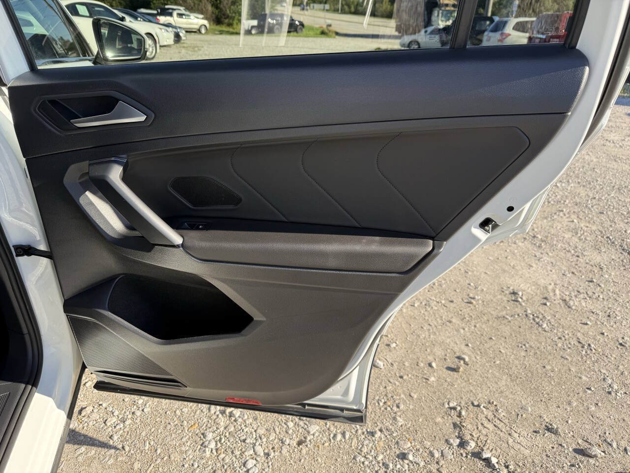 Used 2019 Volkswagen Tiguan SEL Premium AWD/4WD image 15