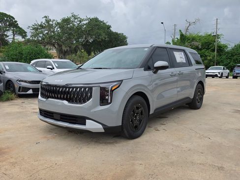 New 2027 Kia Carnival LX FWD image 4