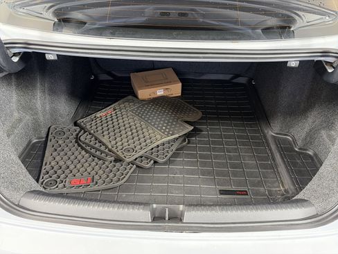 Used 2017 Volkswagen Jetta GLI image 15