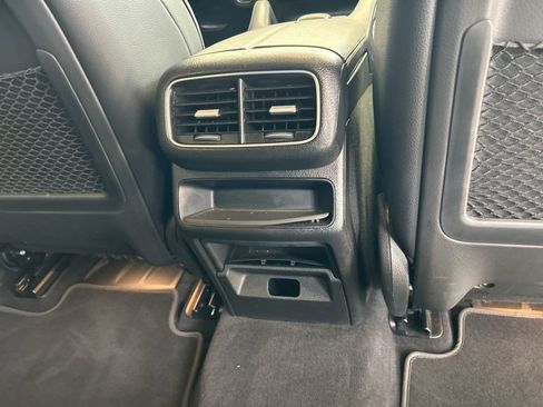 Used 2024 Mercedes-Benz GLE 450e 4MATIC image 29