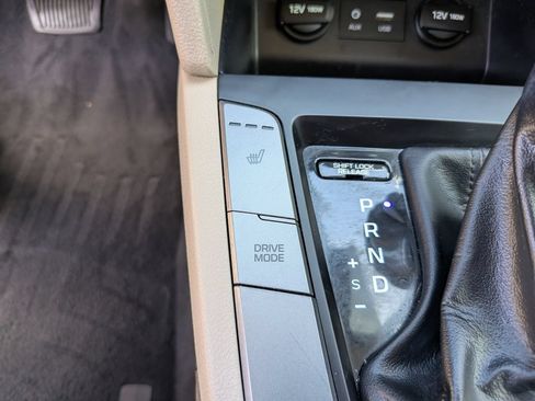 Used 2020 Hyundai Elantra Value Edition w/ Cargo Package (C1) FWD image 25