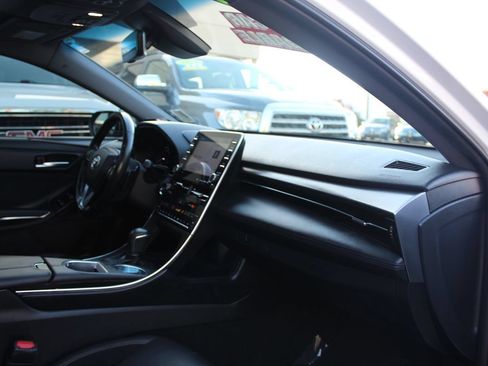 Used 2019 Toyota Avalon Touring w/ Advanced Safety Package FWD image 22