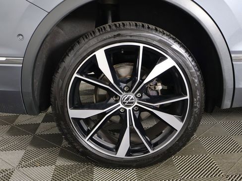 Used 2022 Volkswagen Tiguan SEL R-Line image 23