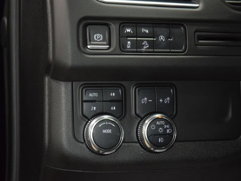 Used 2024 GMC Yukon AT4 AWD/4WD image 41