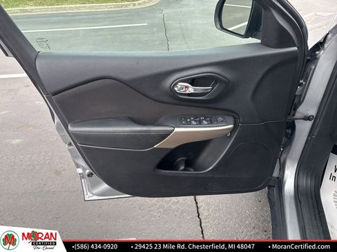 Used 2017 Jeep Cherokee Sport w/ Safety Group image 9