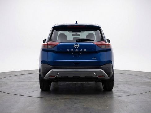 Used 2025 Nissan Rogue SV image 7