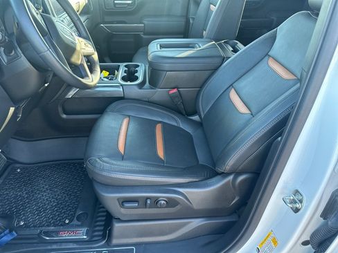 Used 2022 GMC Sierra 1500 AT4 w/ AT4 Premium Package image 8