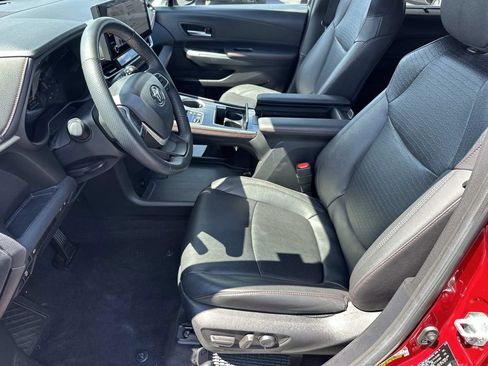 Used 2025 Toyota Sienna XSE FWD image 20