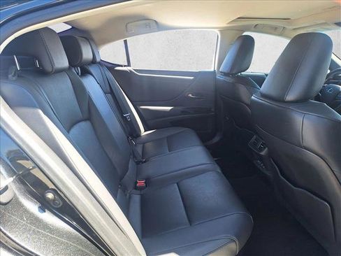Used 2022 Lexus ES 300h w/ Premium Package FWD image 18