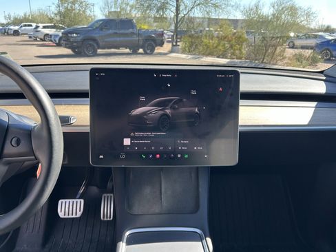 Used 2022 Tesla Model Y Performance image 21