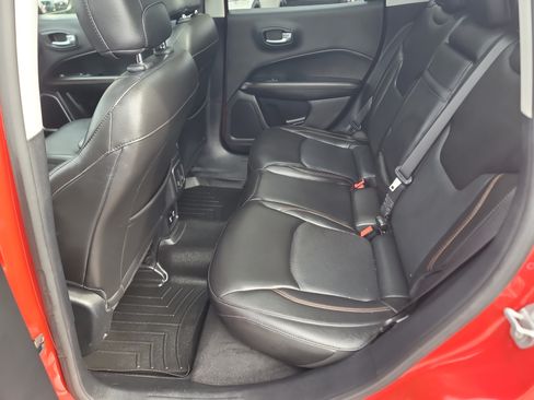 Used 2018 Jeep Compass Limited w/ Navigation Group AWD/4WD image 17