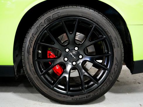 Used 2015 Dodge Challenger SRT Hellcat image 23